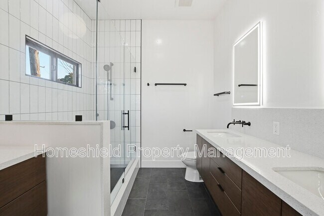 Building Photo - 3704 Wilcox St