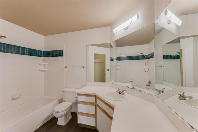 Building Photo - 6000 Shepherd Mountain Cove