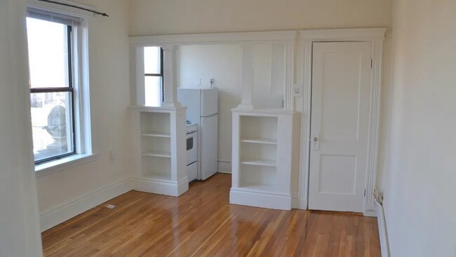 Building Photo - 56 Charlesgate E