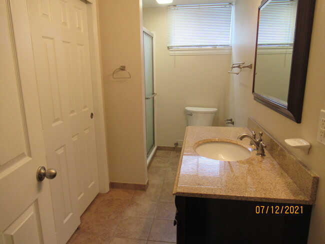 Bathroom #2 - 121 Bell Ave