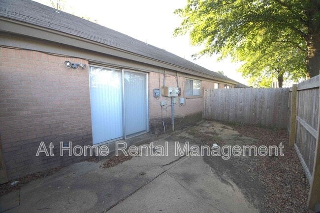 Building Photo - 4708 S Fulton Pl