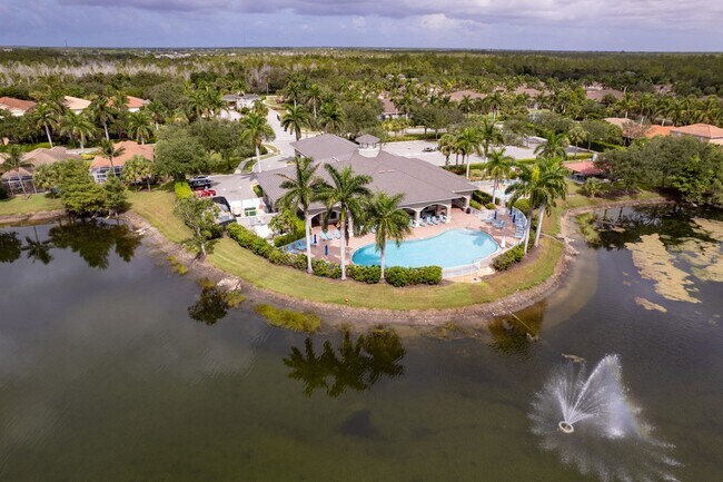 Building Photo - ** REFLECTION LAKES ** 4 BED / 2 BATH - PO...