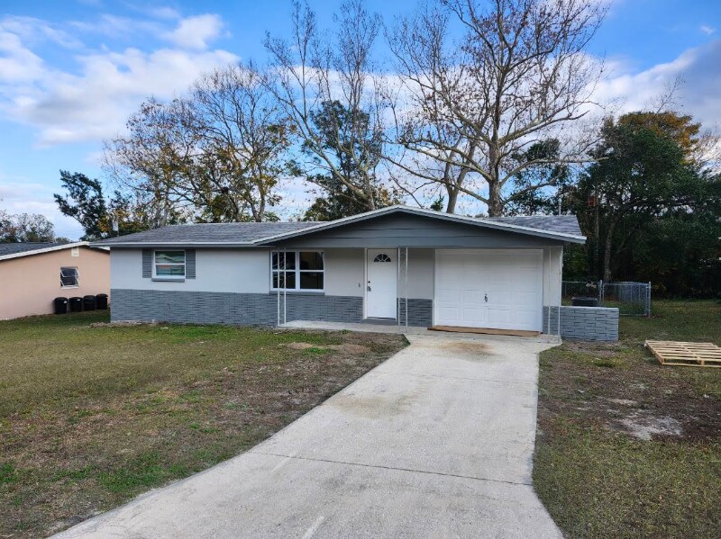 Building Photo - 17 S Columbus St