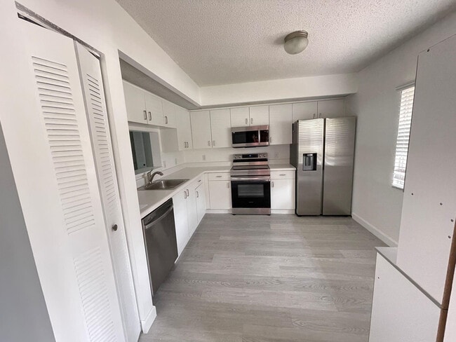 Building Photo - 13700 SW 11th St