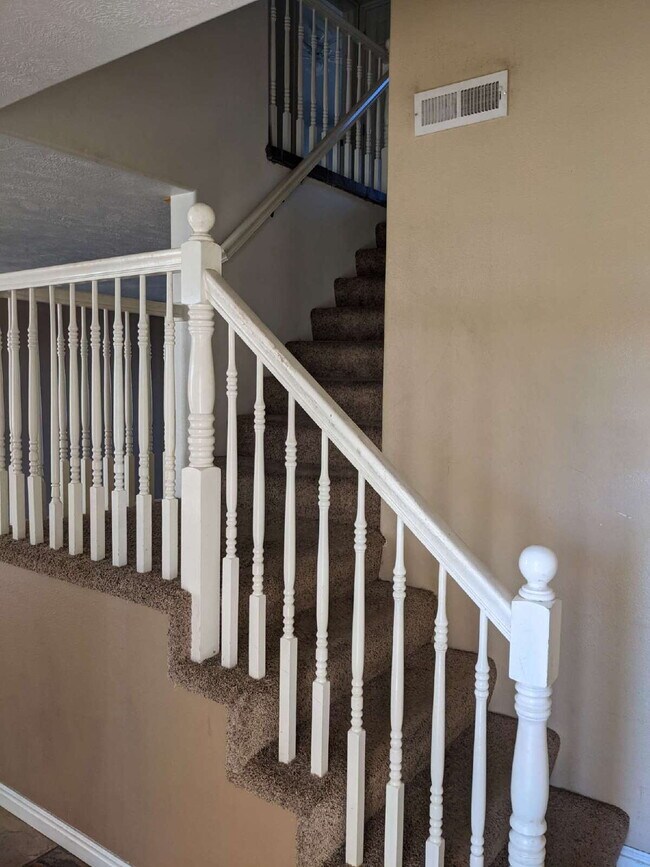 Building Photo - 3-Bed Townhouse in Saint George with Spacious 1400 Sq Ft Layout "