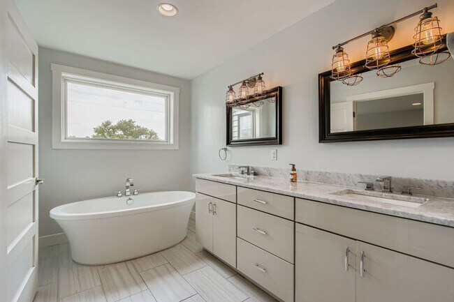 Building Photo - Edge Water Beauty- This is a Must See Home!