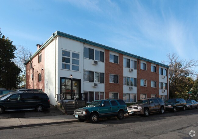 Building Photo - 3105 22nd Ave S