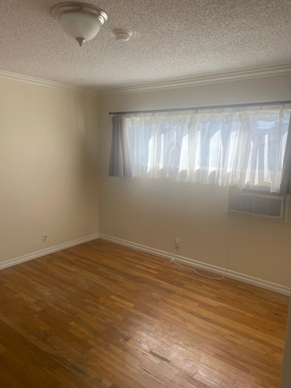 Building Photo - 5853 Virginia Ave