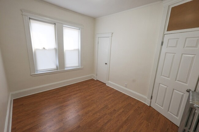 Building Photo - 421 Seaver St