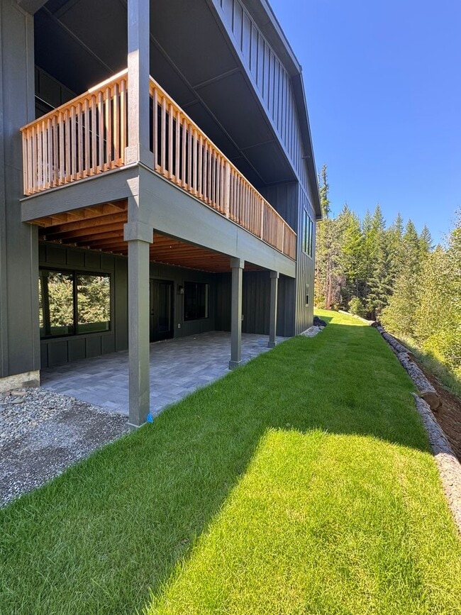 Building Photo - Luxury Rural Home Close to Town for Lease