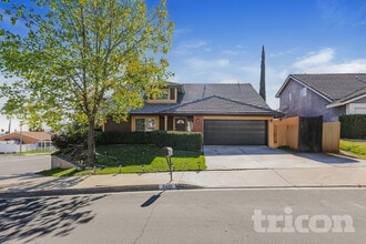 Building Photo - 3401 Spruce St