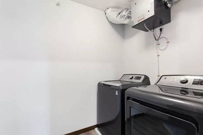 Building Photo - 22060 Brenly Wy