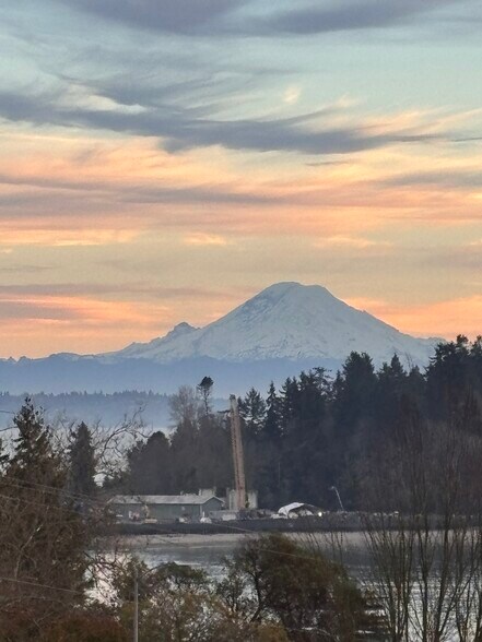 Building Photo - 190 Harbor Sq Loop NE