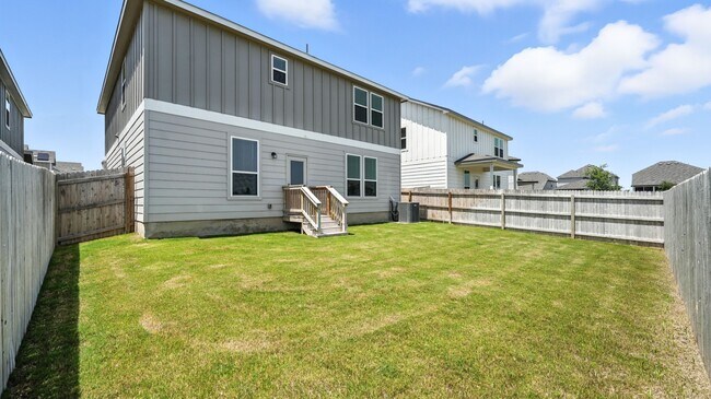 Building Photo - 158 Hazy Glade Dr