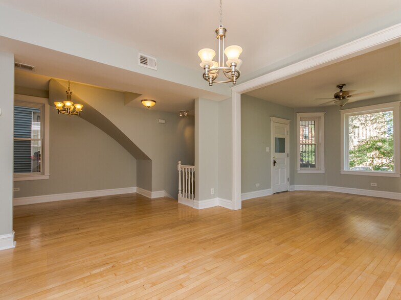 Building Photo - 1936 N Central Park Ave