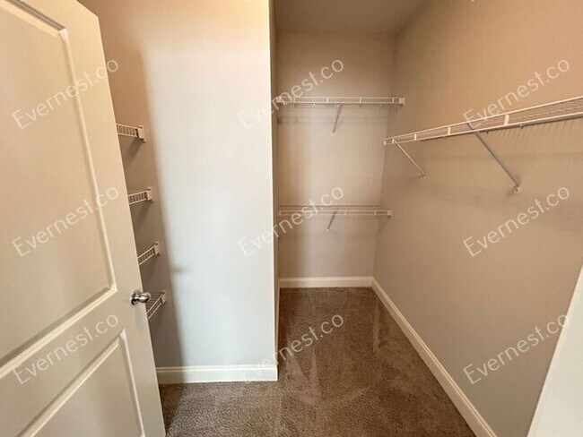 Building Photo - Spacious 3 Bed, 2.5 Bath Home with Modern Amenities / Available Soon!