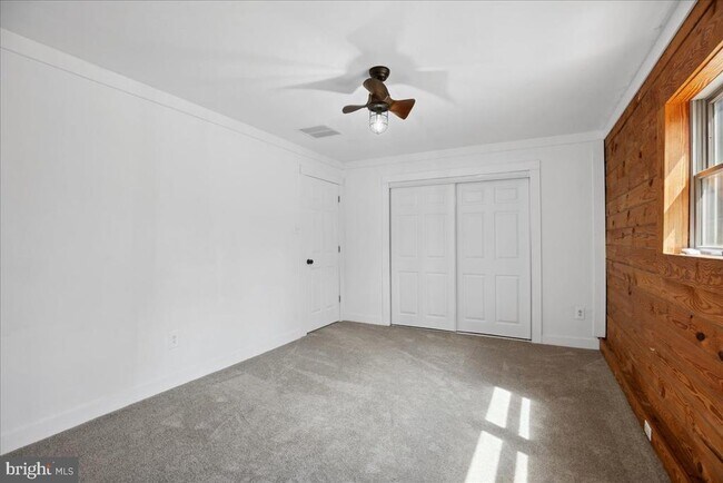 Building Photo - 2200 Blanchard Pl