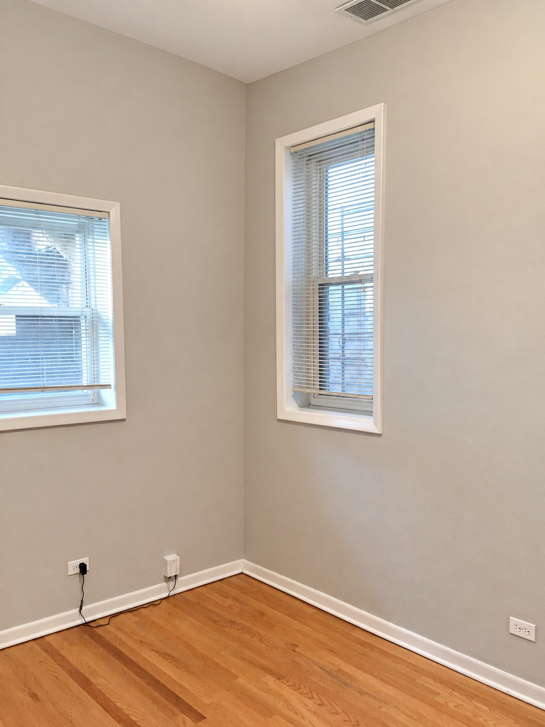 Bedroom - 2158 W Erie St