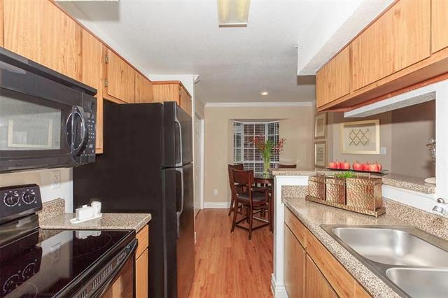 Building Photo - 8110 Creekbend Dr