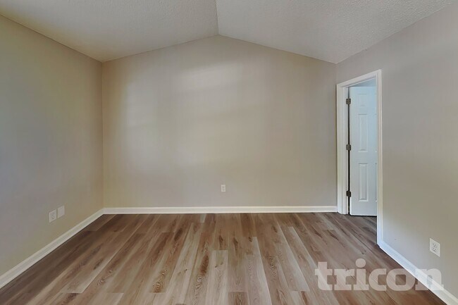 Building Photo - 1614 Barbara Ann Cir