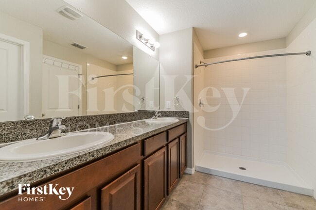 Building Photo - 12714 Hampton Hill Dr