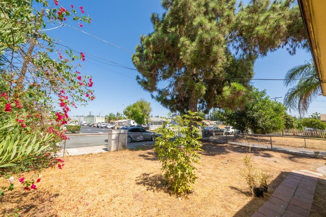 Building Photo - 3BR/2BA - Single Family Home in El Cajon!