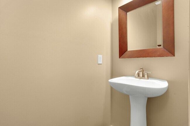 Building Photo - 15822 Drawstone Trail