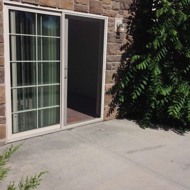 Building Photo - $1,225 | 1 Bedroom +Bonus Room, 1 Bathroom Condo | Pet Friendly* | Available for August 1st, 2026...