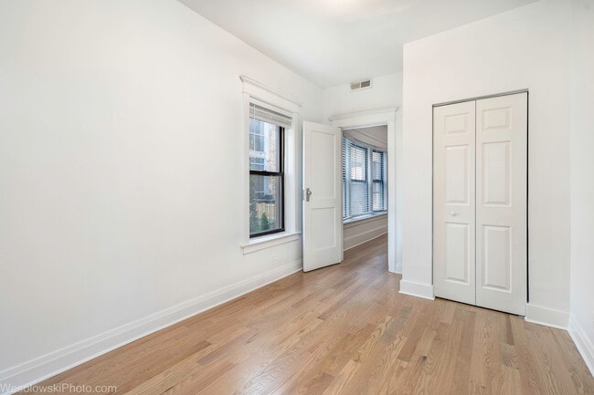 Building Photo - 5306 S Blackstone Ave