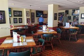 Building Photo - 9421 Evergreen Pl