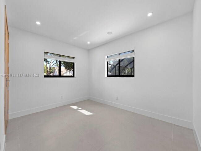 Building Photo - 2537 NW 116th Terrace