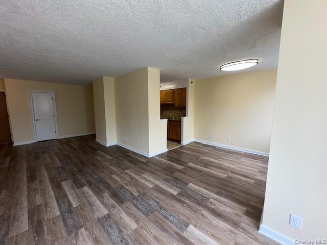 Building Photo - 14 Nosband Ave