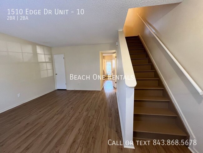 Building Photo - North Myrtle Beach - 2 Bd/1.5 Ba Townhome