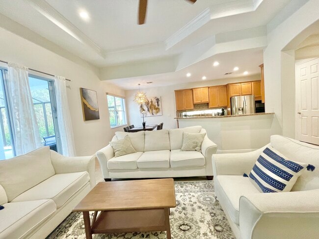 Building Photo - 12667 Biscayne Ct