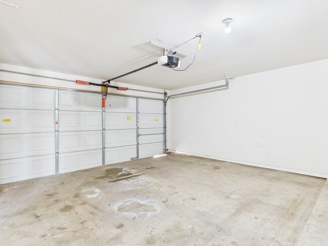 Building Photo - 1812 W Villa Maria Rd