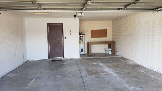 Building Photo - GREAT NORTH PHOENIX HOME WITH POOL!