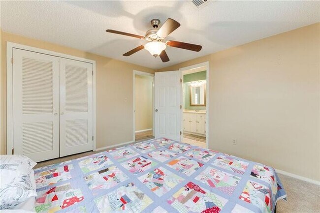 Building Photo - 3 Bed 1 Bath 1 Car in Bethany, OK PC Schools