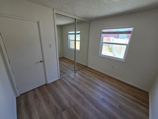 Building Photo - Clairemont  3br, 1 ba. Detached Home.