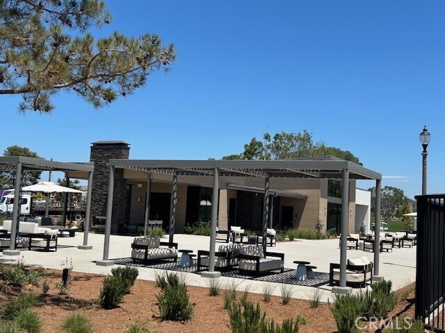 Building Photo - 309 Loon