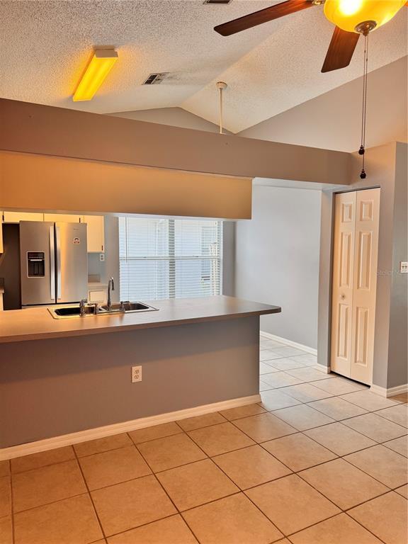Building Photo - 2070 Sarah Louise Dr