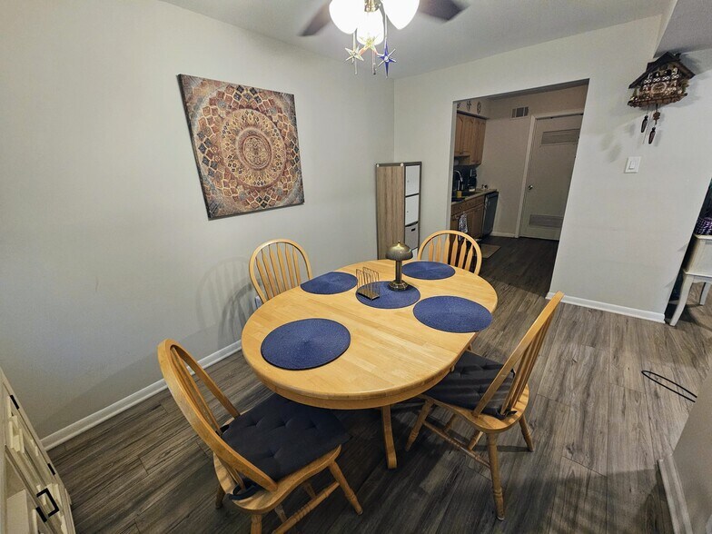 Building Photo - 25 Sweetgum Ln