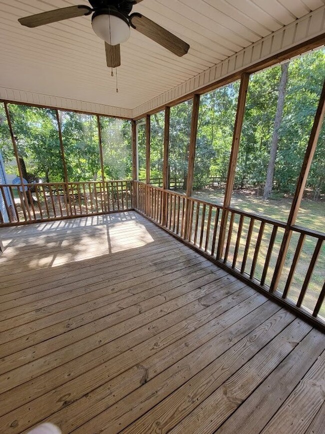 Building Photo - Great Home located in Catawba with 4BR/3BA...