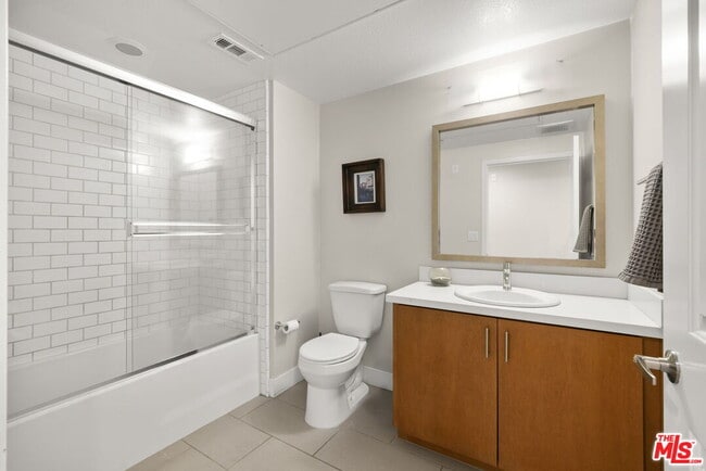 Building Photo - 13337 Beach Ave