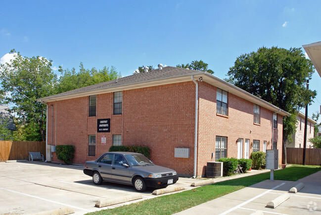 Primary Photo - Chestnut Apartments