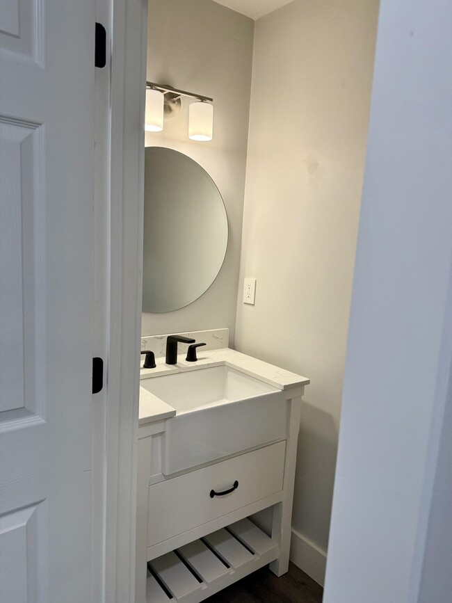 Building Photo - 2613 Ashbrooke Dr