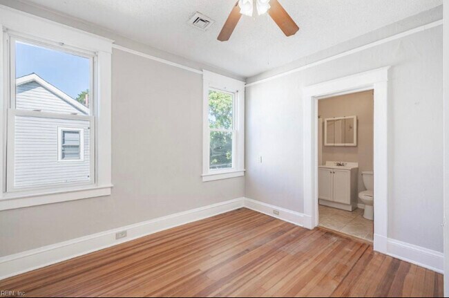 Building Photo - 214 Lucile Ave