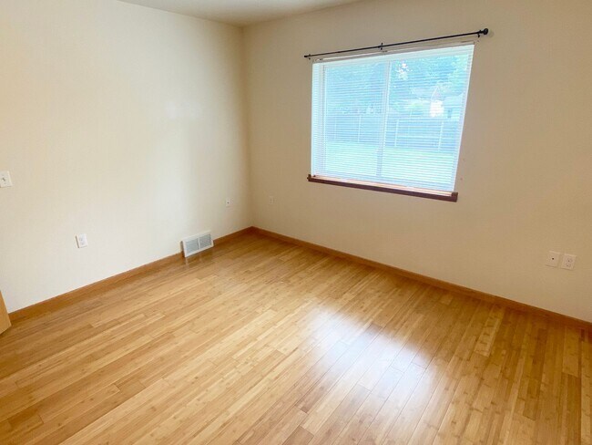 Building Photo - 2-Bedroom, 1-Bath Ranch Style Home - ADA Compliant, Hardwood Floors, & Fenced-In Yard