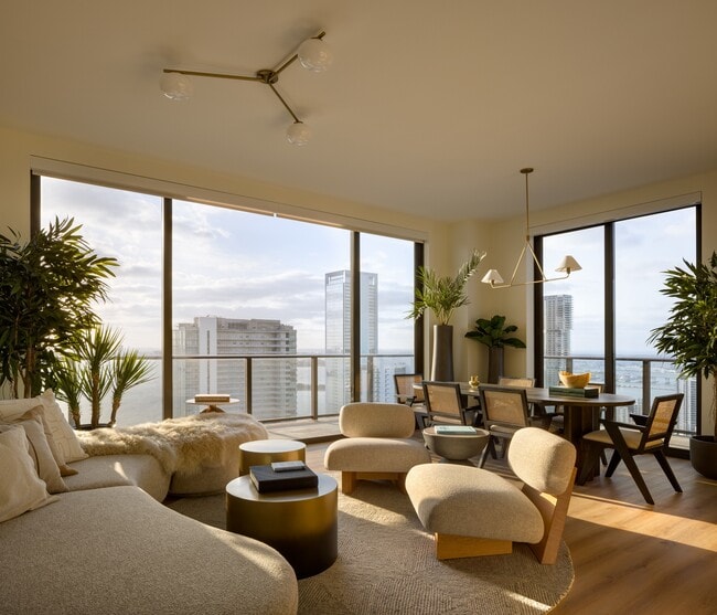 Building Photo - Forma Miami