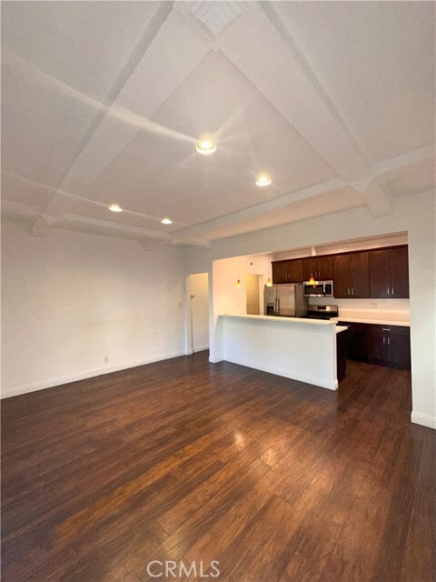 Building Photo - 137 S Roxbury Dr