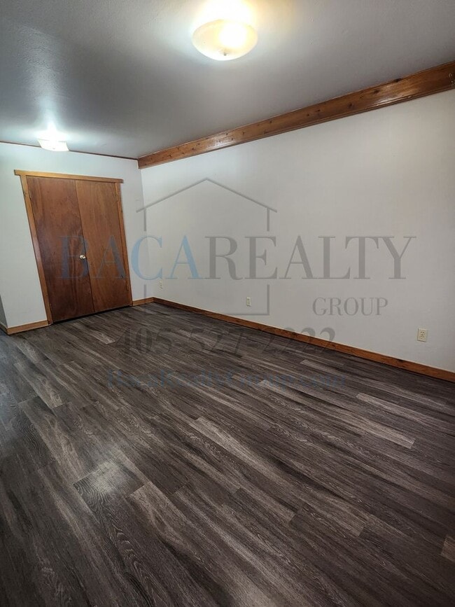 Building Photo - 1BR 1BA Apartment off of Main St, Purcell